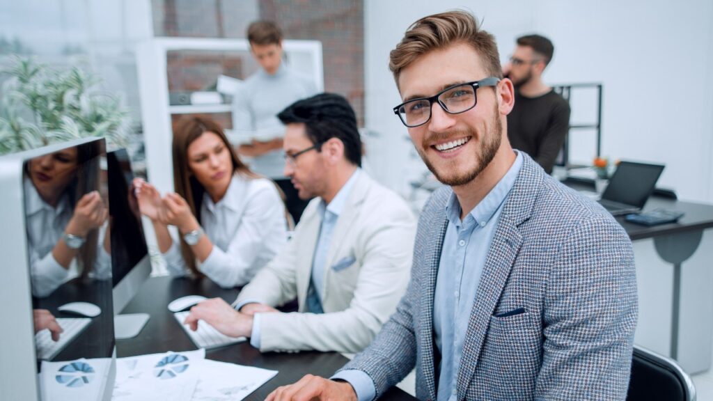 Deskripsi Pekerjaan Data Analyst